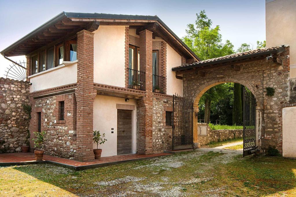 Antico Cascinale Lombardo Bed & Breakfast Lonato Rom bilde